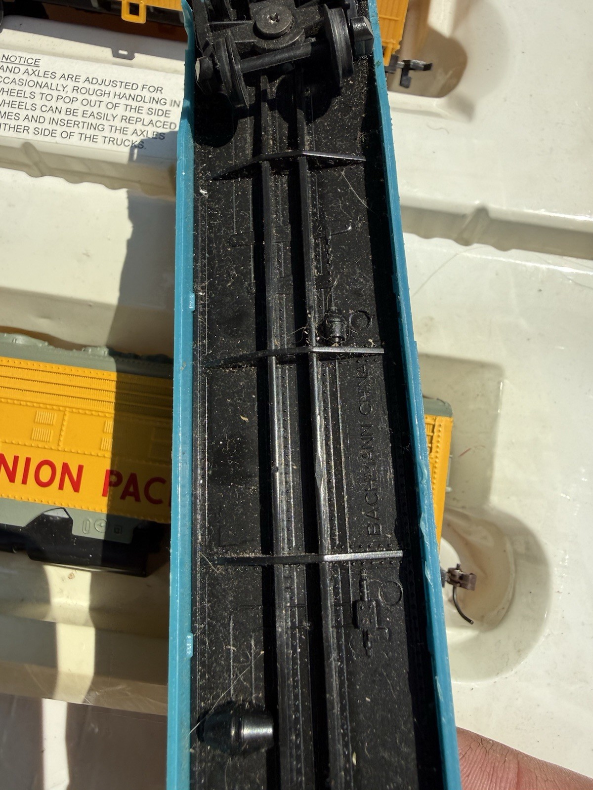 VTG Bachmann HO Scale Santa Fe Flyer Union Pacific Locomotive Train Engines Cars