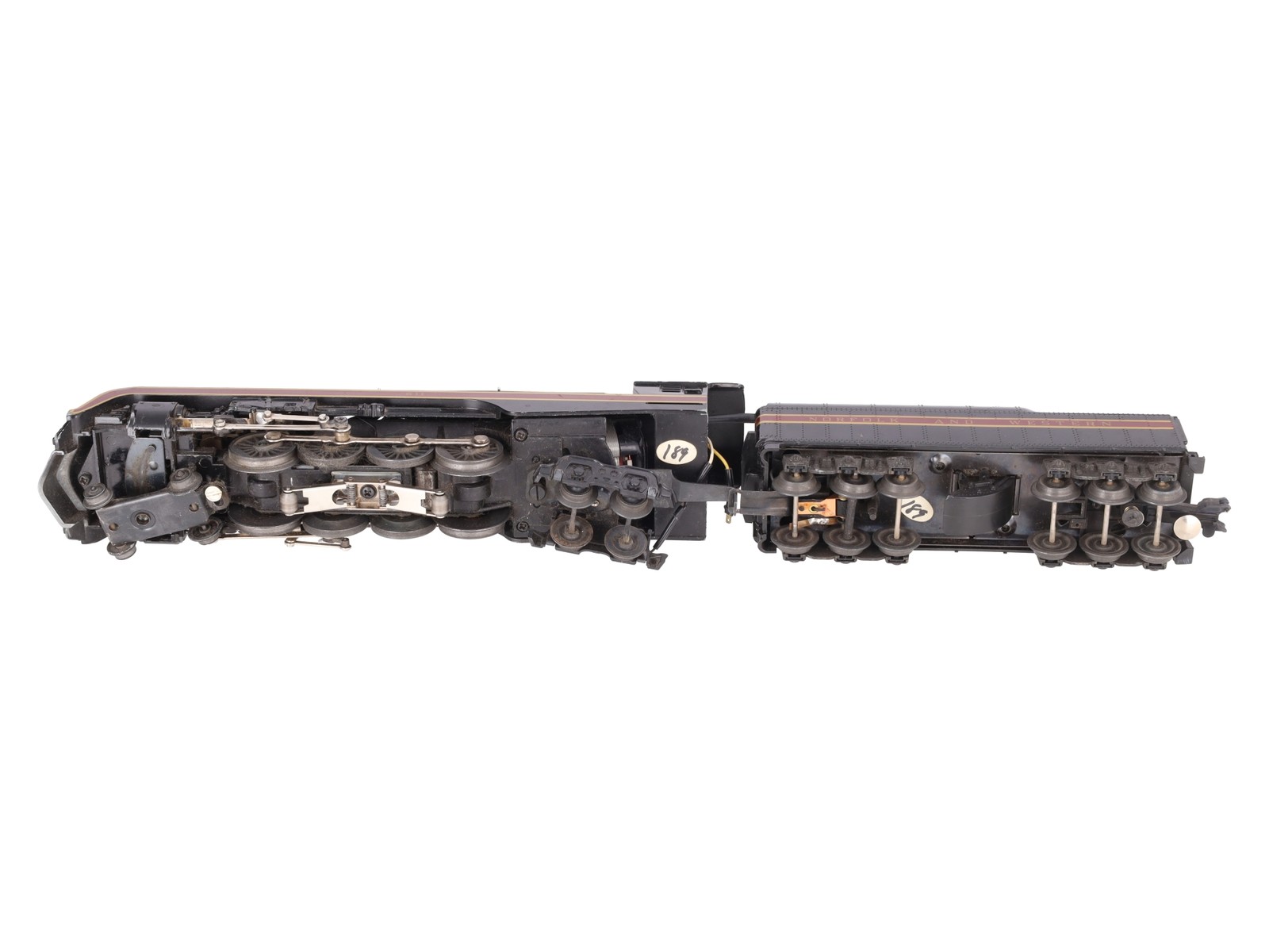 Lionel 6-8100 O Gauge Norfolk & Western 4-8-4 Steam Locomotive & Tender #611