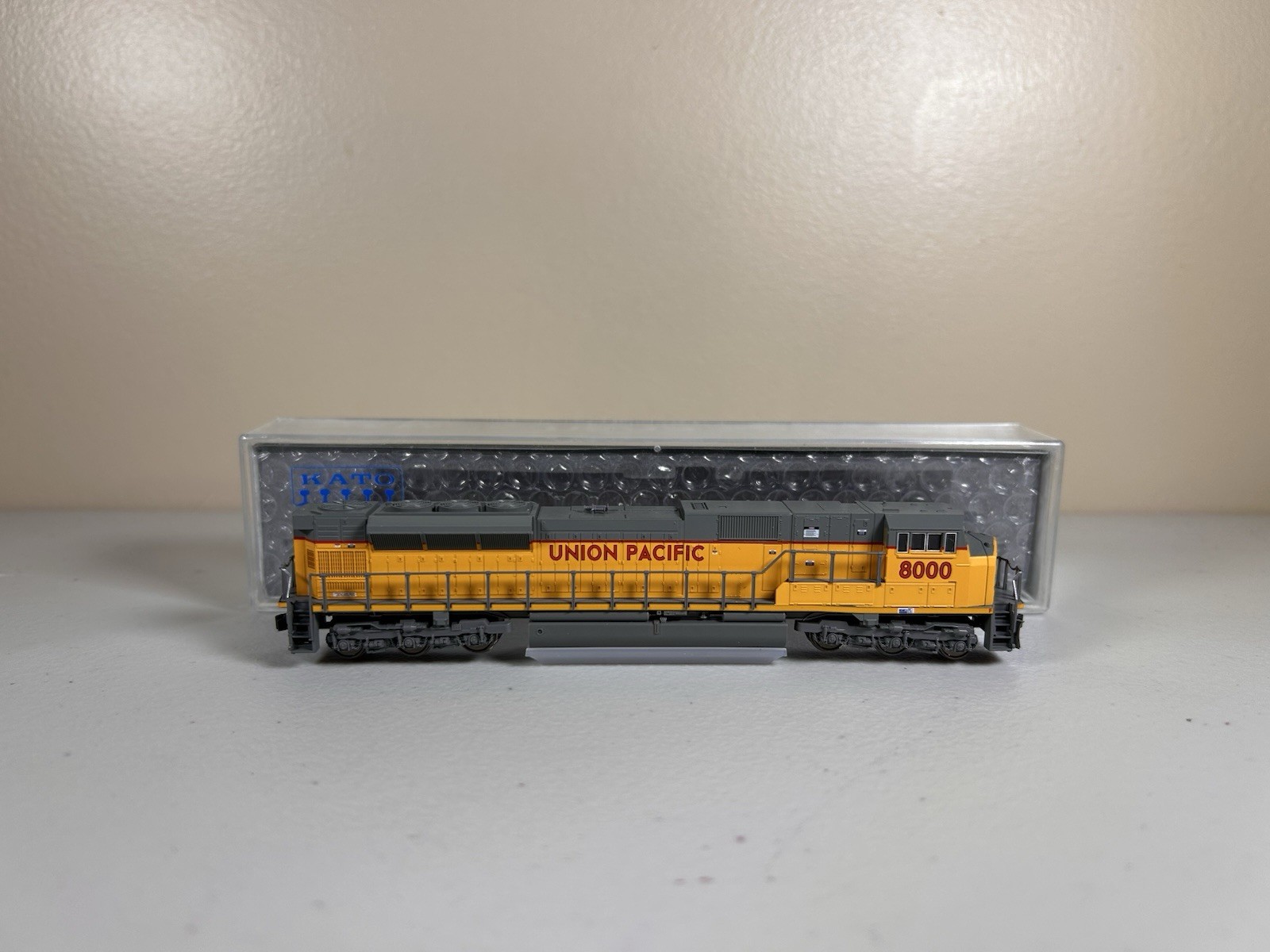 N Scale Kato DCC Ready Union Pacific SD90/43MAC #8000 Brand New
