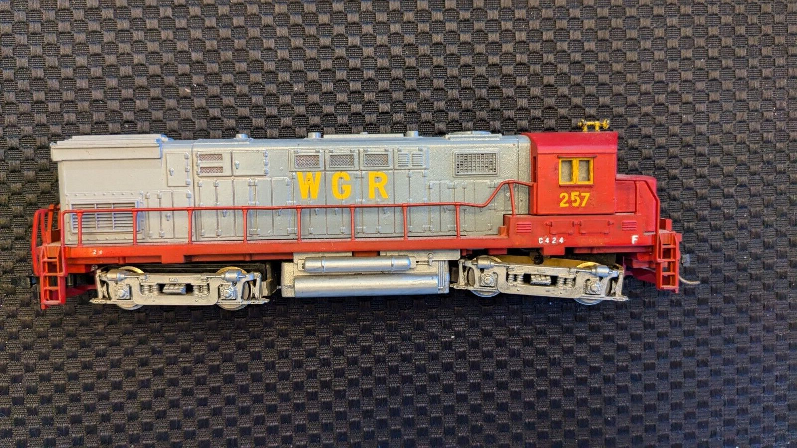 AHM / Austria HO ALCO Century 424 WGR #257 looks rough/ runs great