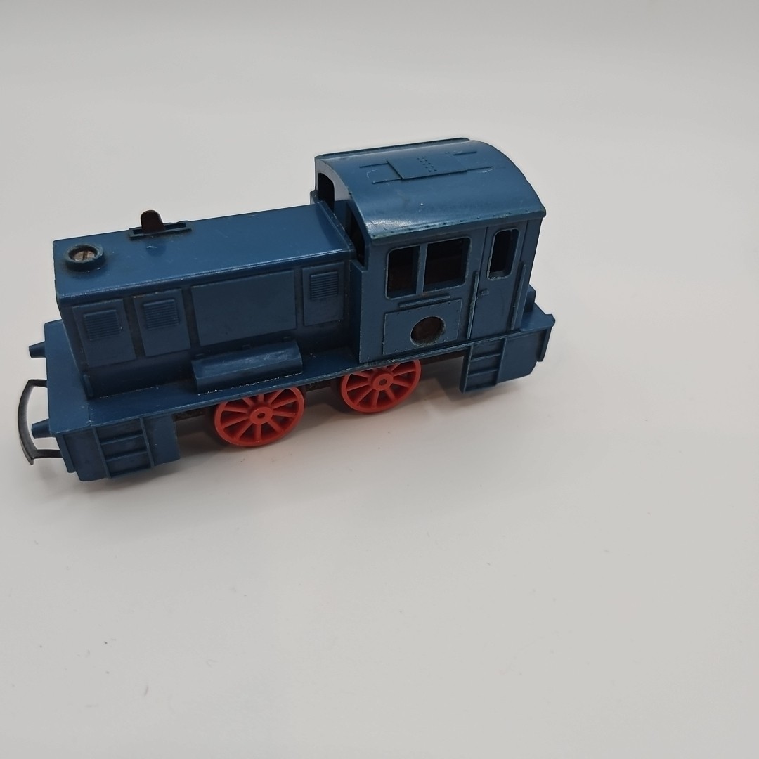 Vintage Tri-ang 00 Gauge 0-4-0 Diesel Shunter Blue
