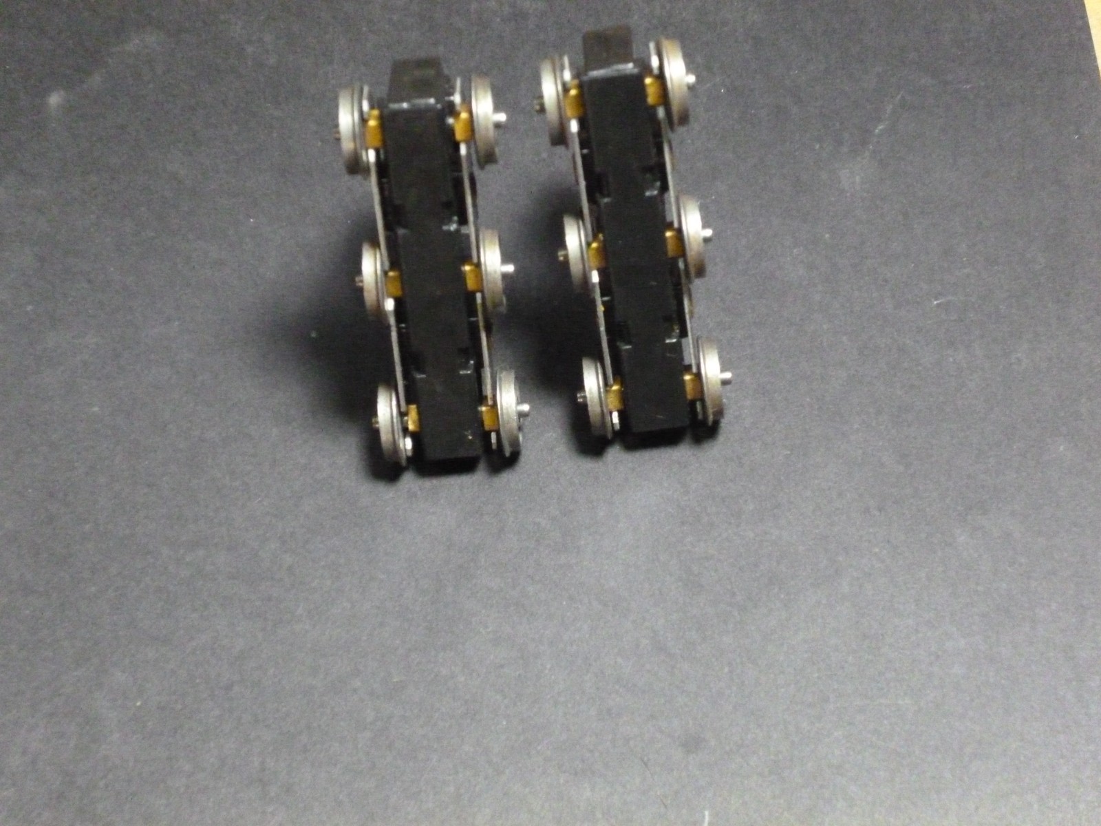 Ho Athearn Diesel locomotive SD9 6 wheel trucks read description
