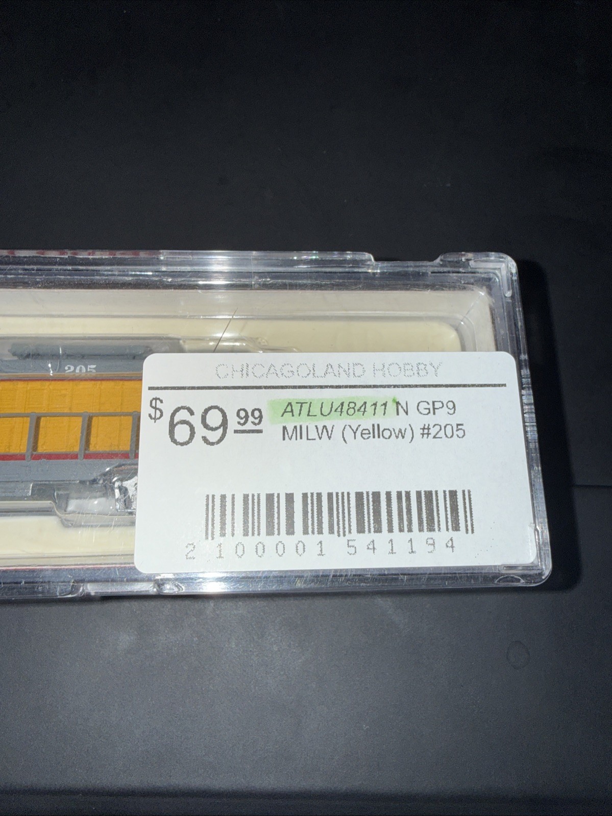 Atlas N Scale Milwaukee Road MILW #205 GP-9TT DC Powered Torpedo Tube