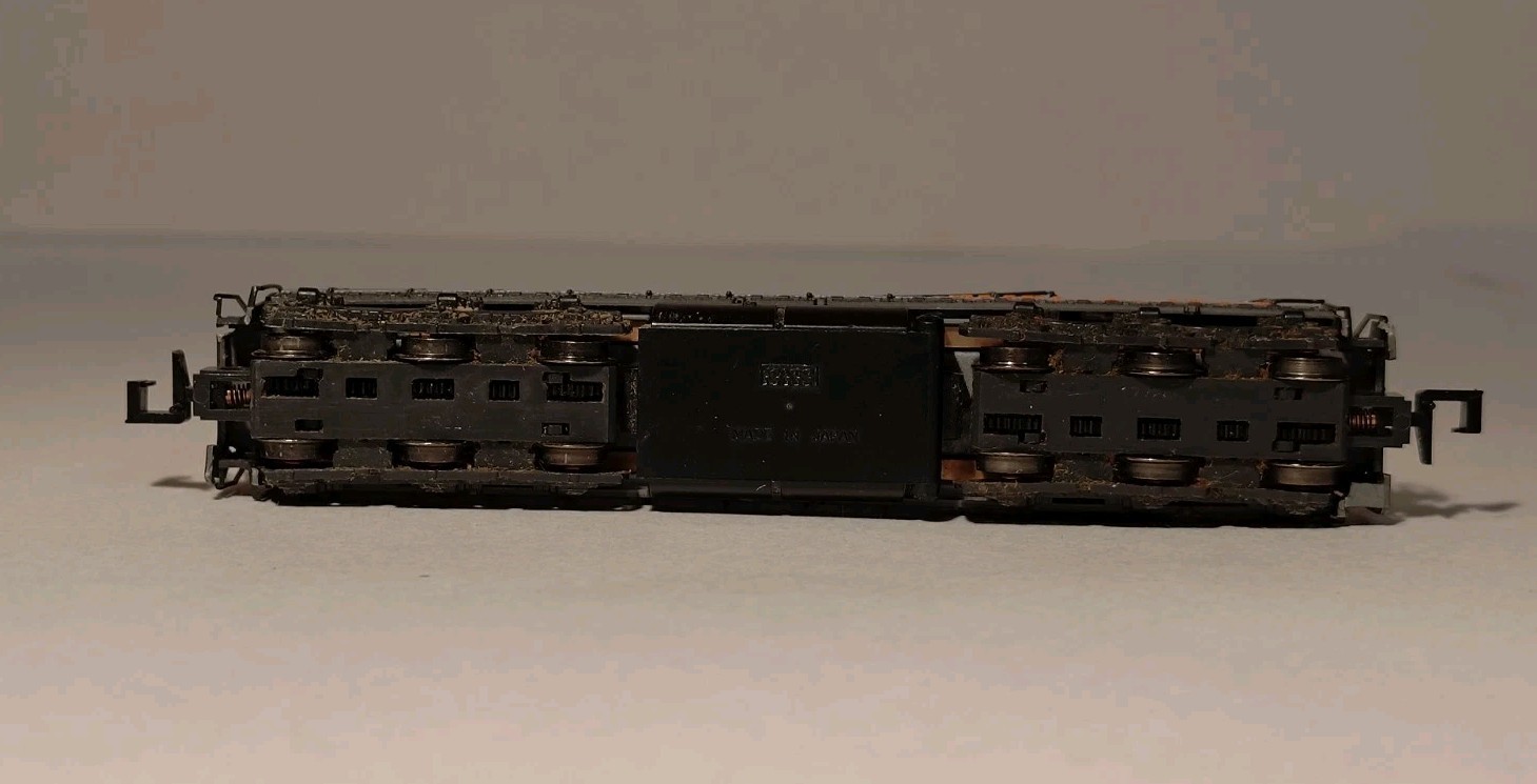 Atlas KATO N Scale Great Northern GN #579 EMD SD9 Diesel Locomotive 4541
