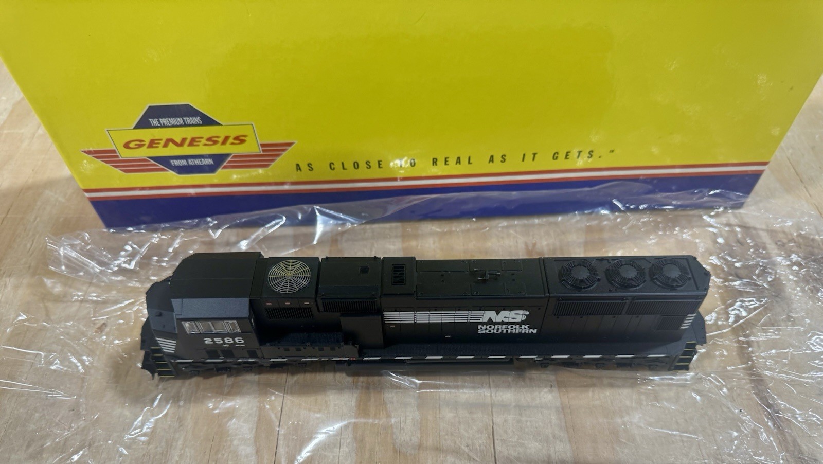 Athearn Genesis G6157 HO SD70M Norfolk Southern Rd #2586 New!