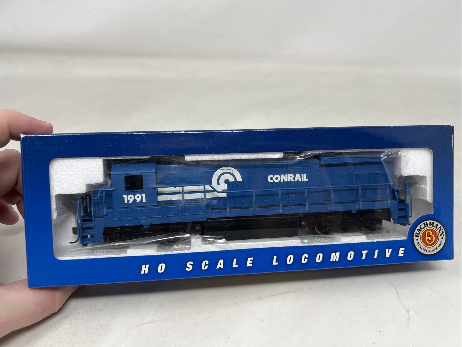 HO Scale Bachmann 11107 CR Conrail GE B23/30-7 Diesel Locomotive #1991