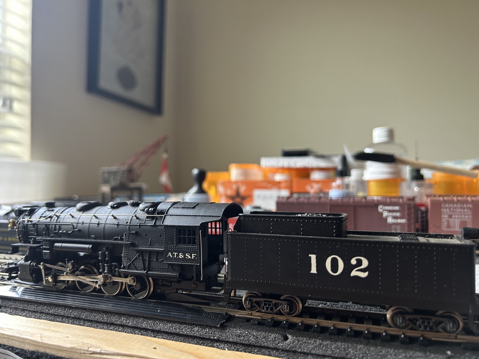 HO Scale – AHM 5082-c Santa Fe 0-8-0 Steam Switcher Engine #102 Great Runner
