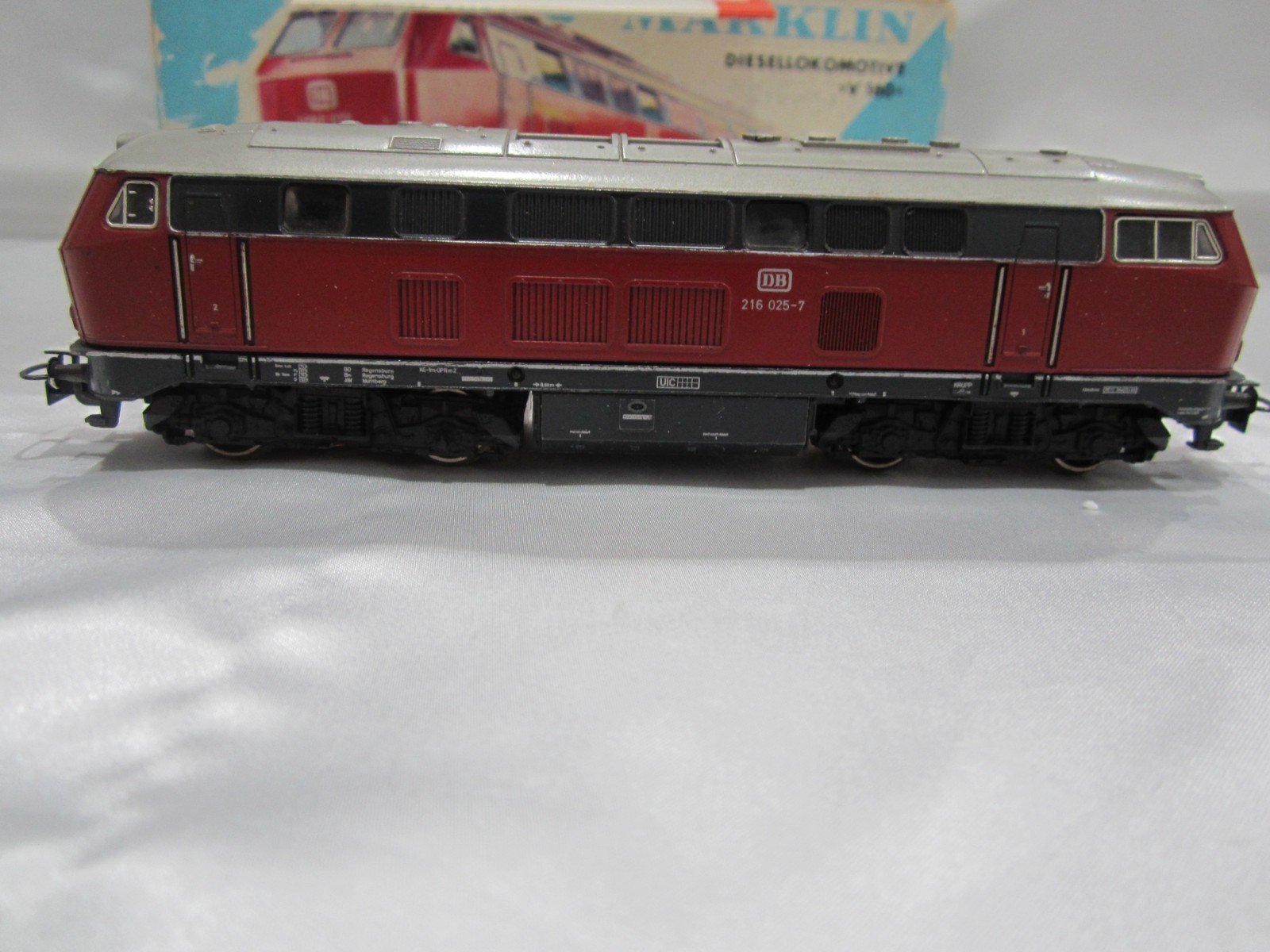 Marklin 3075 HO DB BR 216 Diesel Locomotive, 3 Rail AC, (Analogue) C6