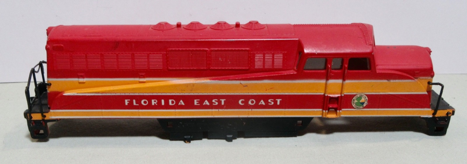 Florida East Coast Railway HO Scale Locomotive Shell Only ( Unbranded )