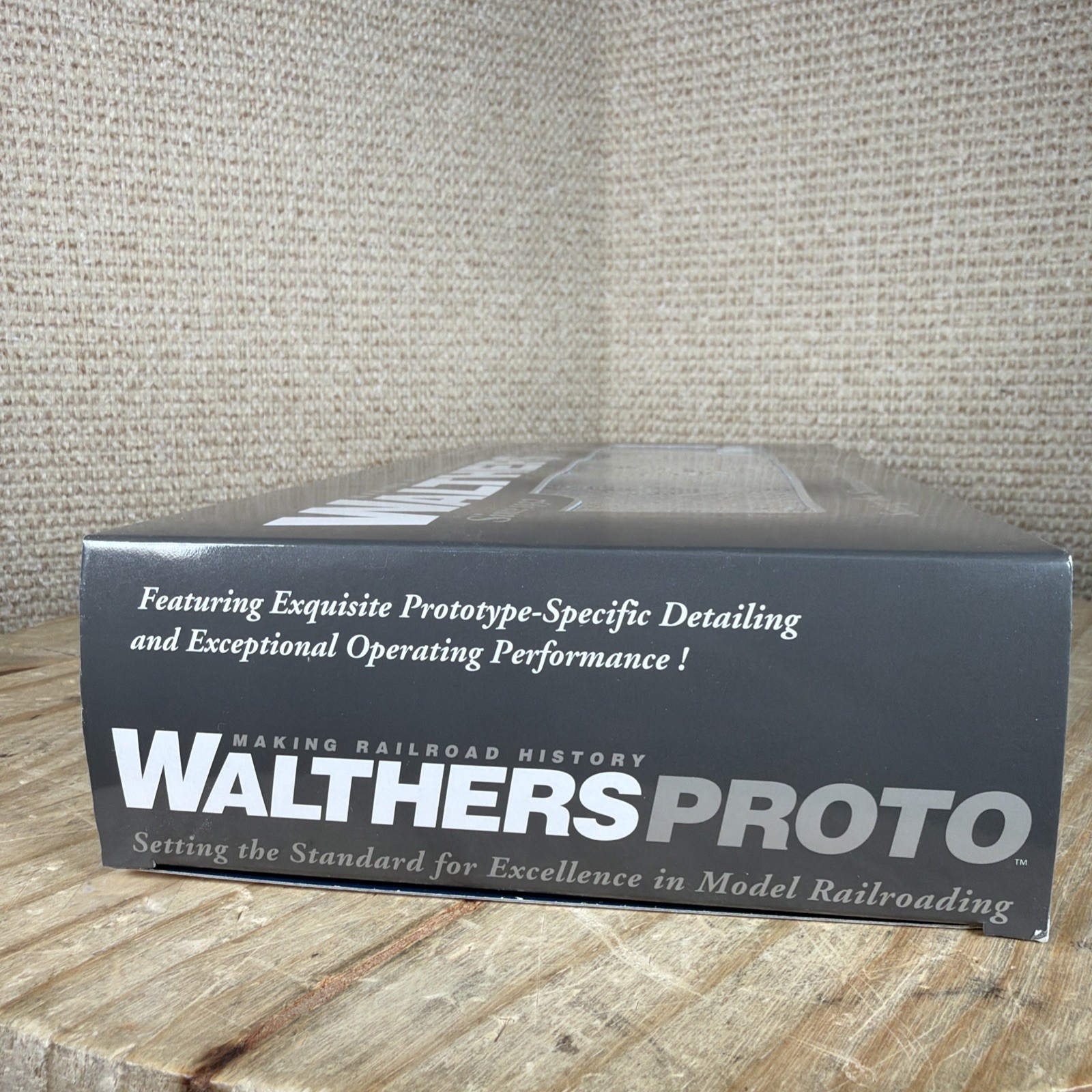 Walthers Proto EMD GP9 Locomotive Southern Pacific #5600 920-40880 HO w/ESU DCC