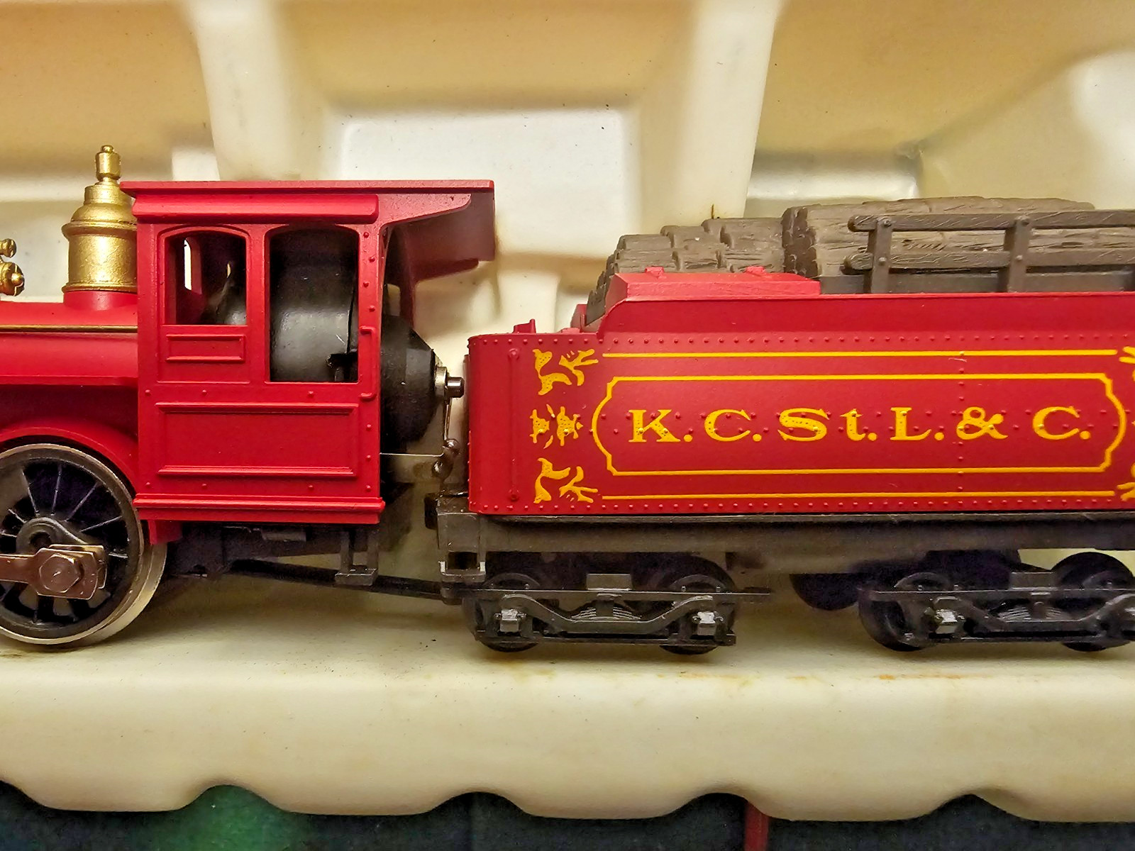 HO Scale AHM / Pocher KCStL&C JW Bowker 2-4-0 Locomotive & Tender in Box / Runs!