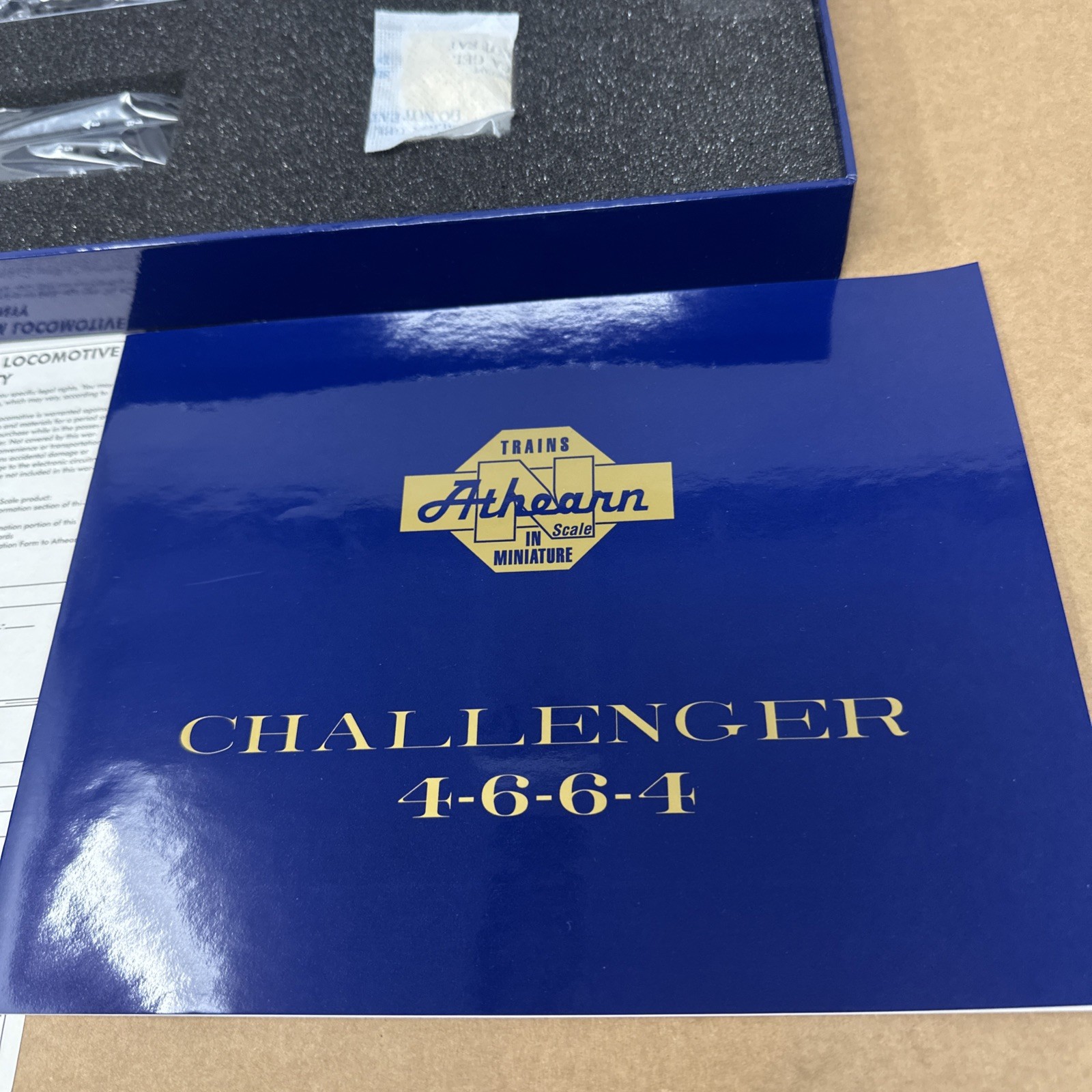 Athearn 11806 N Scale Union Pacific 4-6-6-4 Challenger DCC Sound