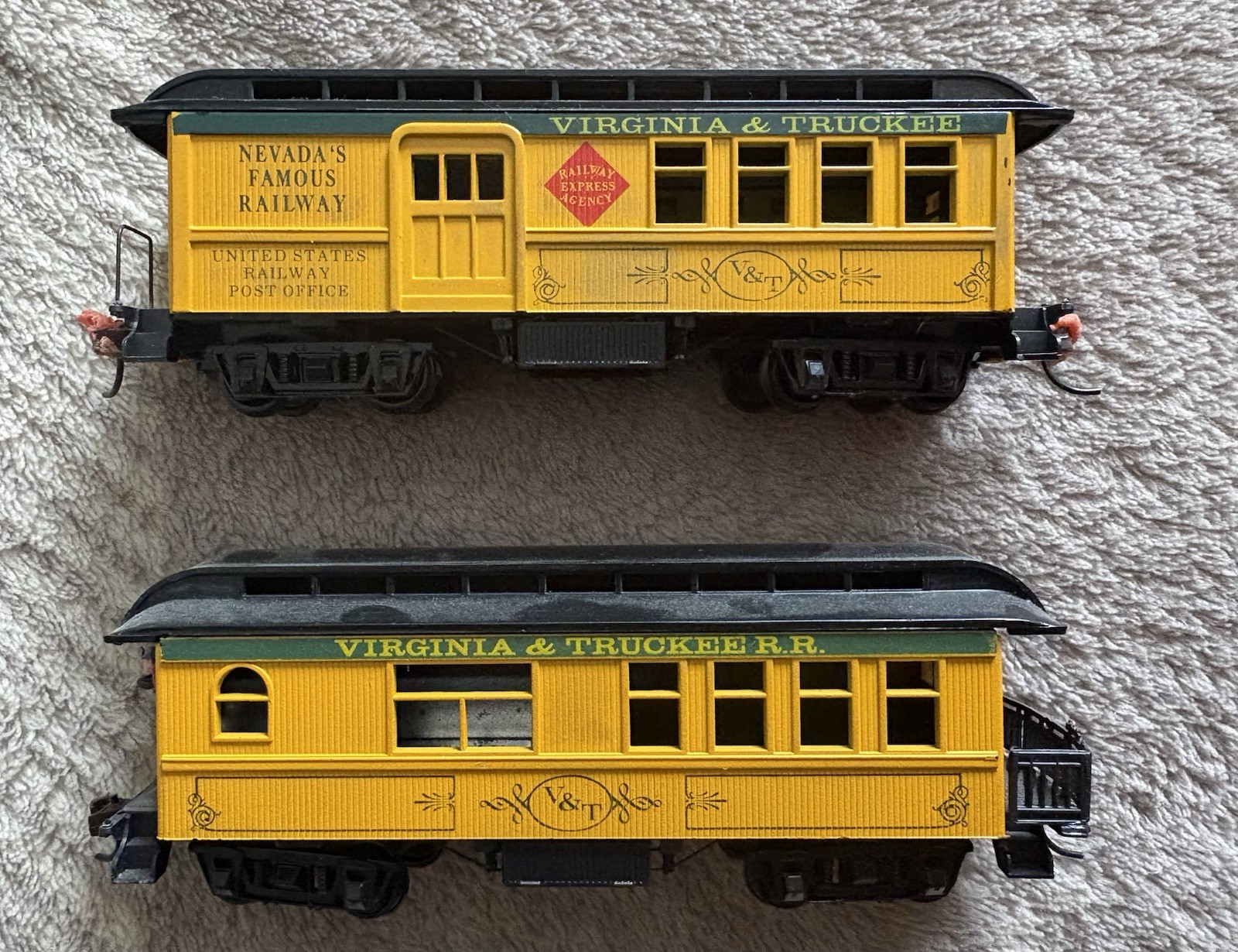 Mehano Nickel Plate Road 4/6/2 Steam Locomotive #721 SET Virginia & Truckee