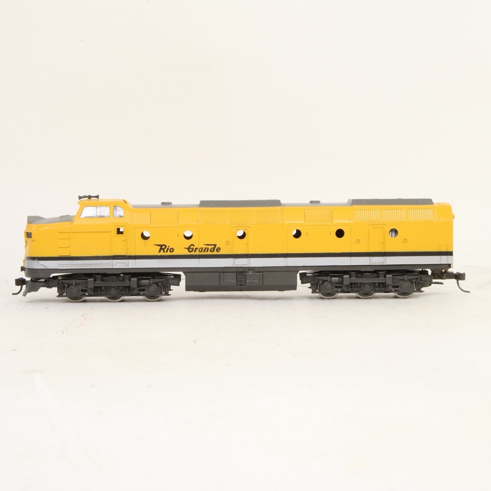 Rivarossi HO Denver & Rio Grande Western D&RGW #4001 Krauss Maffei ML4000 DC
