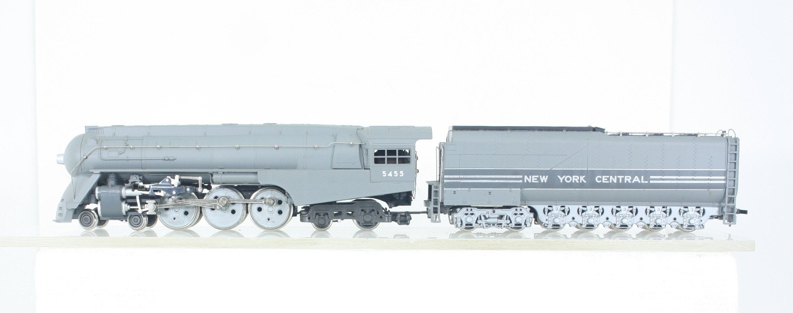 HO Scale Rivarossi 1543 New York Central Streamlined 4-6-4 Dreyfuss Hudson