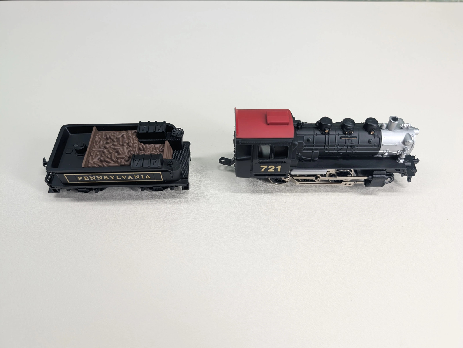 Model Power 6721 HO Scale 2-6-0 Steam Locomotive PRR #721 Runs Great! DC READ