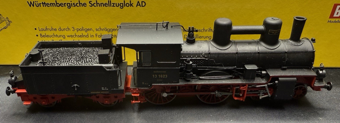 BRAWA 0642 EXCLUSIVE EDITION ELECTRIC LOCOMOTIVE & TENDER BR 13 1623 AD TESTED