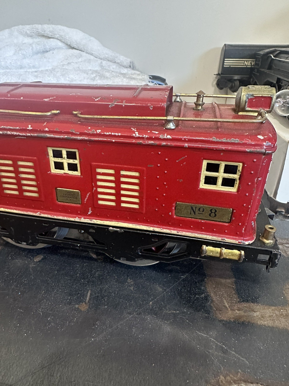 Lionel Prewar Standard Gauge No. 8 Red Electric Engine, 339,332,342 Cars, Runs!