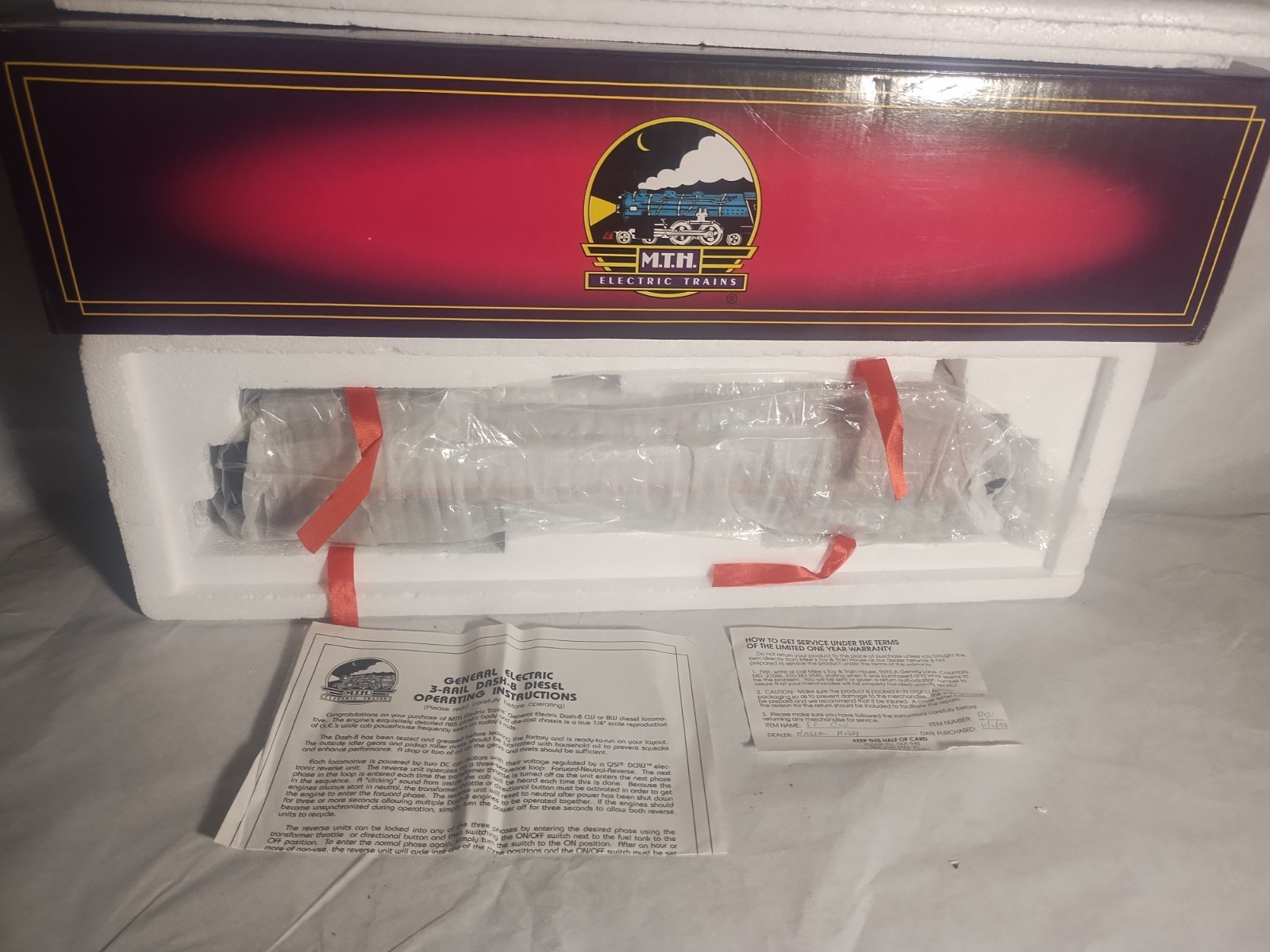 MTH General Electric Dash-8 40 Diesel Santa Fe #850