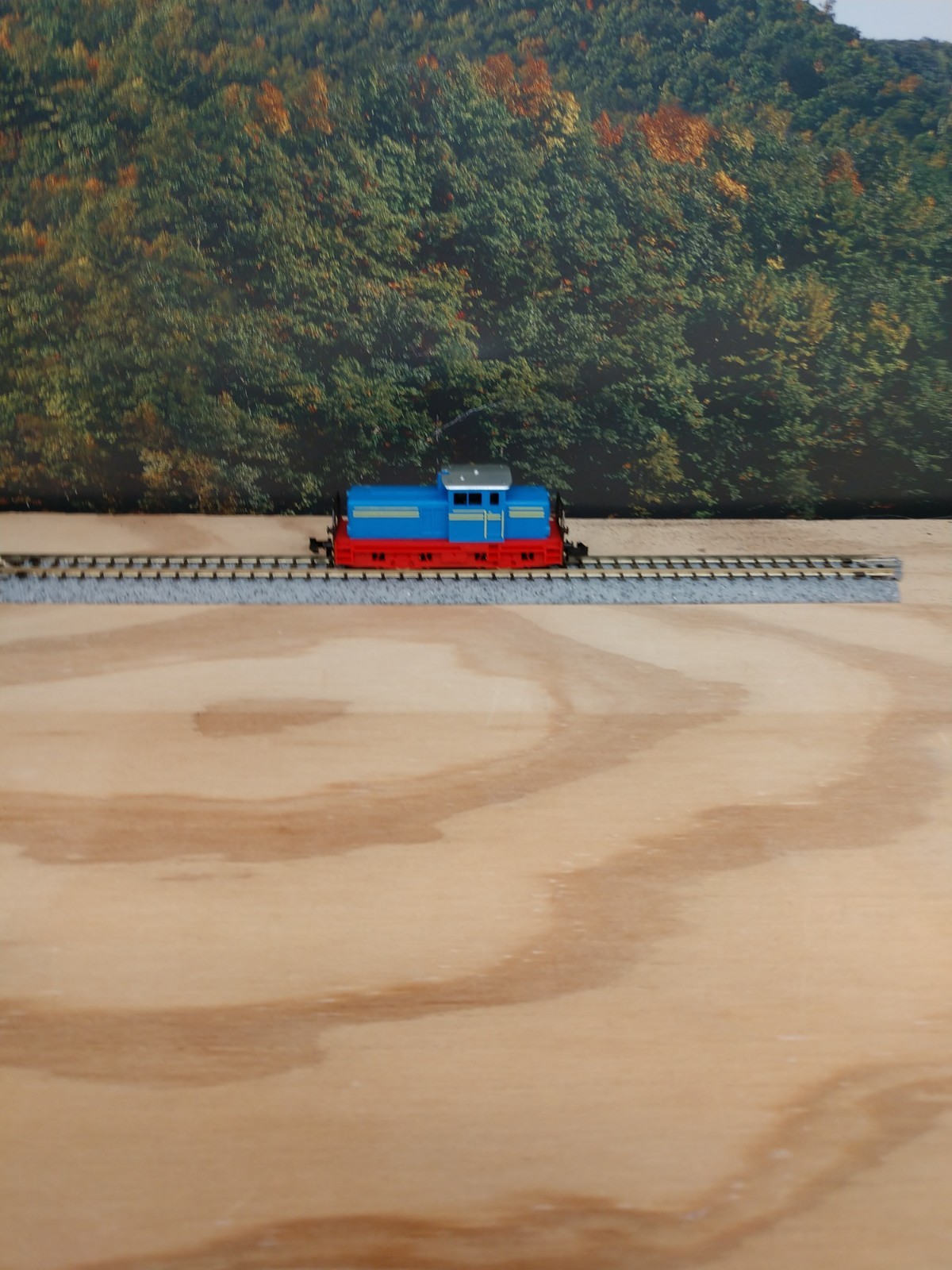 Minitrix N scale 4 axle diesel switcher – Item #2066
