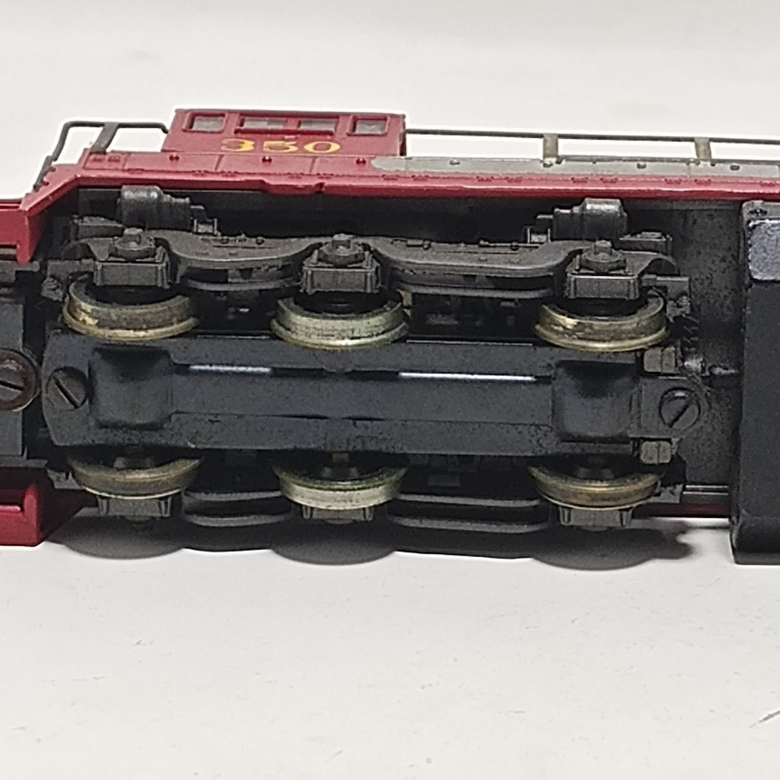 HO Scale Rivarossi 1823 Santa Fe Diesel Locomotive #350 Tested Runs Read Desc.