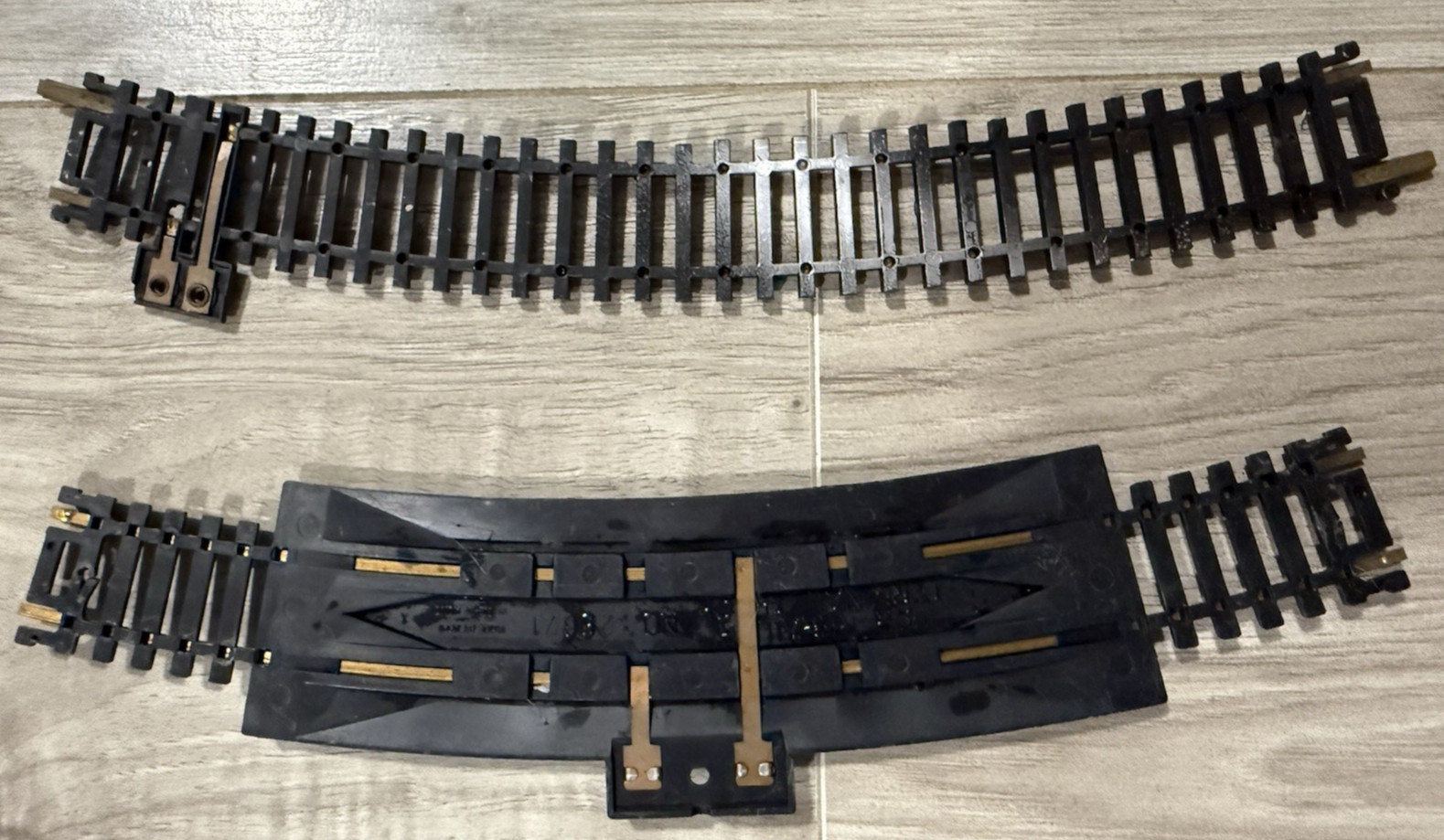 Vintage Bachmann Hong Kong Ho Scale Model Railroad Track & Other Read List (50)