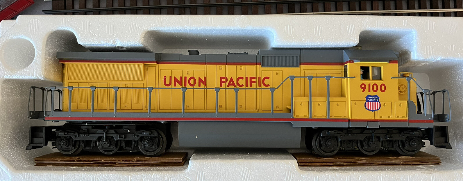Lionel 6-18205 Union Pacific Dash-8 40C Locomotive