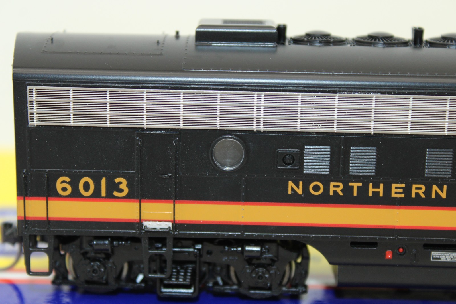 Athearn Genesis HO NP Northern Pacific Ph 1 EMD F7 AB Diesel Locomotive Set 6013