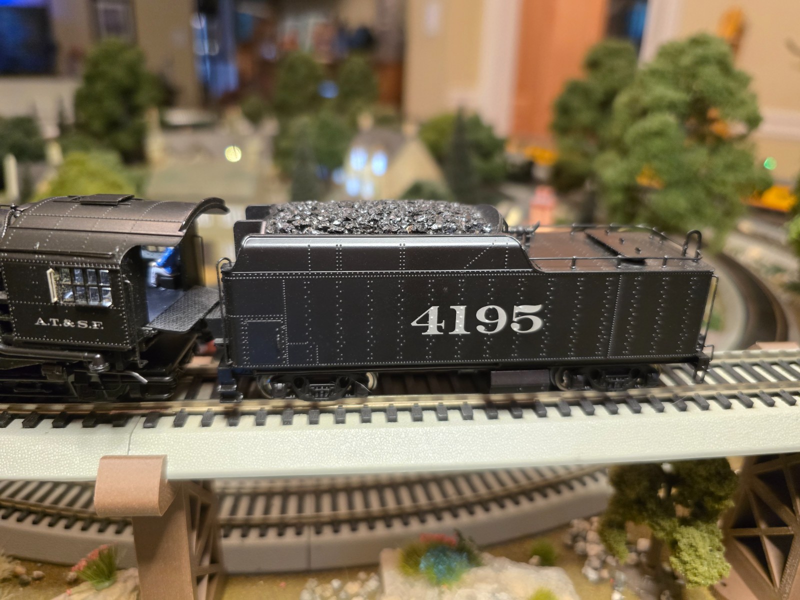 BLI7892 ATSF 2-8-4 Berkshire, T1a #4195, 4-axle Tender, DCC/Sound/Smoke Paragon4