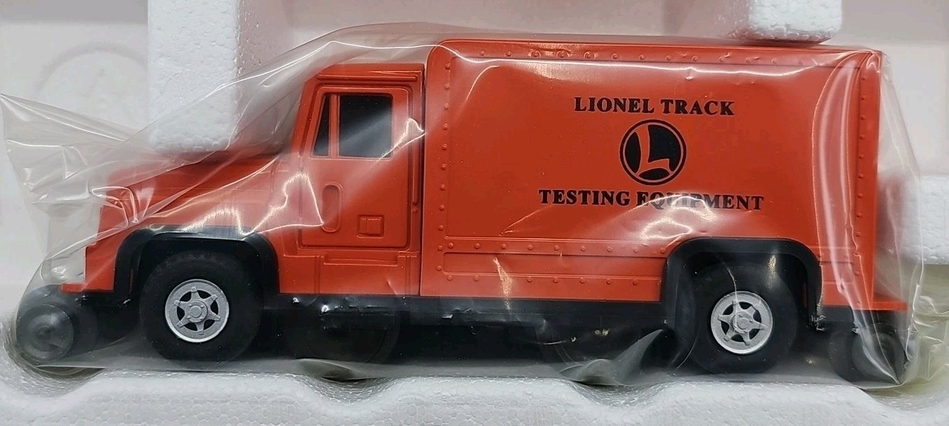 Lionel O Gauge On Track Motorized Step Van Runs On AC or DC 6-18423 NIB