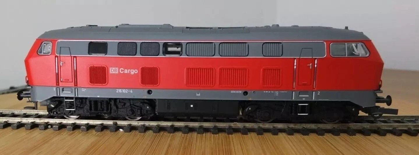Brawa 0384 HO gauge DB BR 216 diesel locomotive in DB Cargo livery