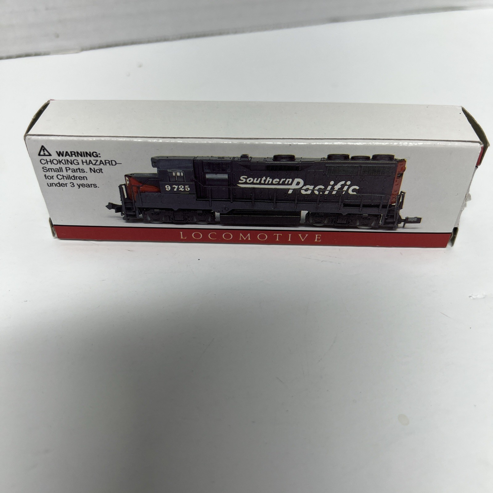 Southern Pacific Locomotive #9725 Train No. 418 High Speed N Scale Metal Gray