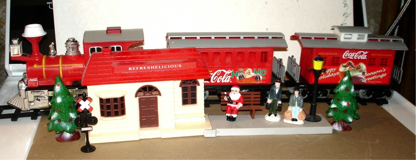 K-LINE (GOLDLOK) – COCA-COLA SANTA TRAIN – O-27 REMOTE CONTROL TRAIN
