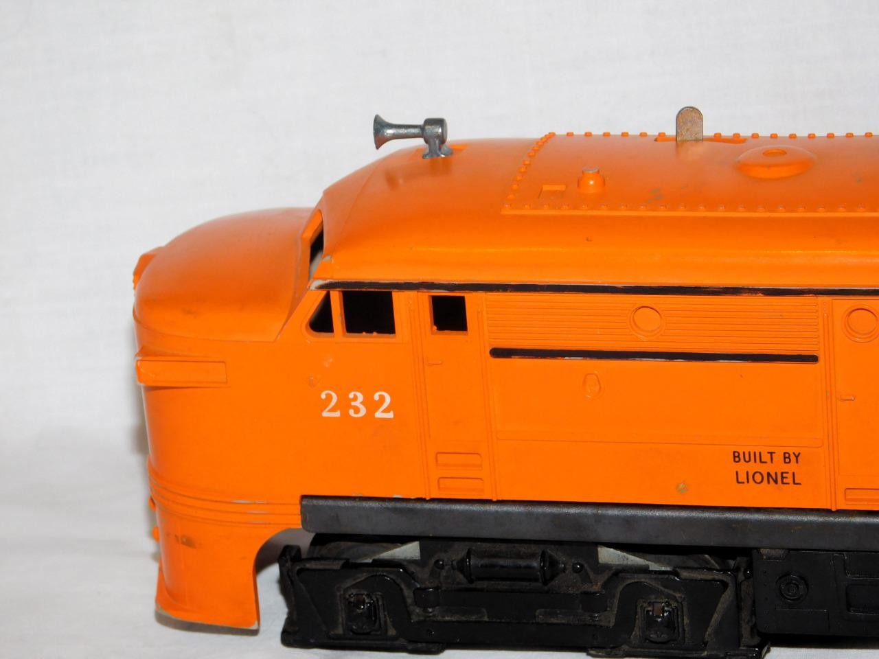 Scarce Lionel 232 New Haven A Alco Diesel 1962 only Runs Black Stripe Postwar