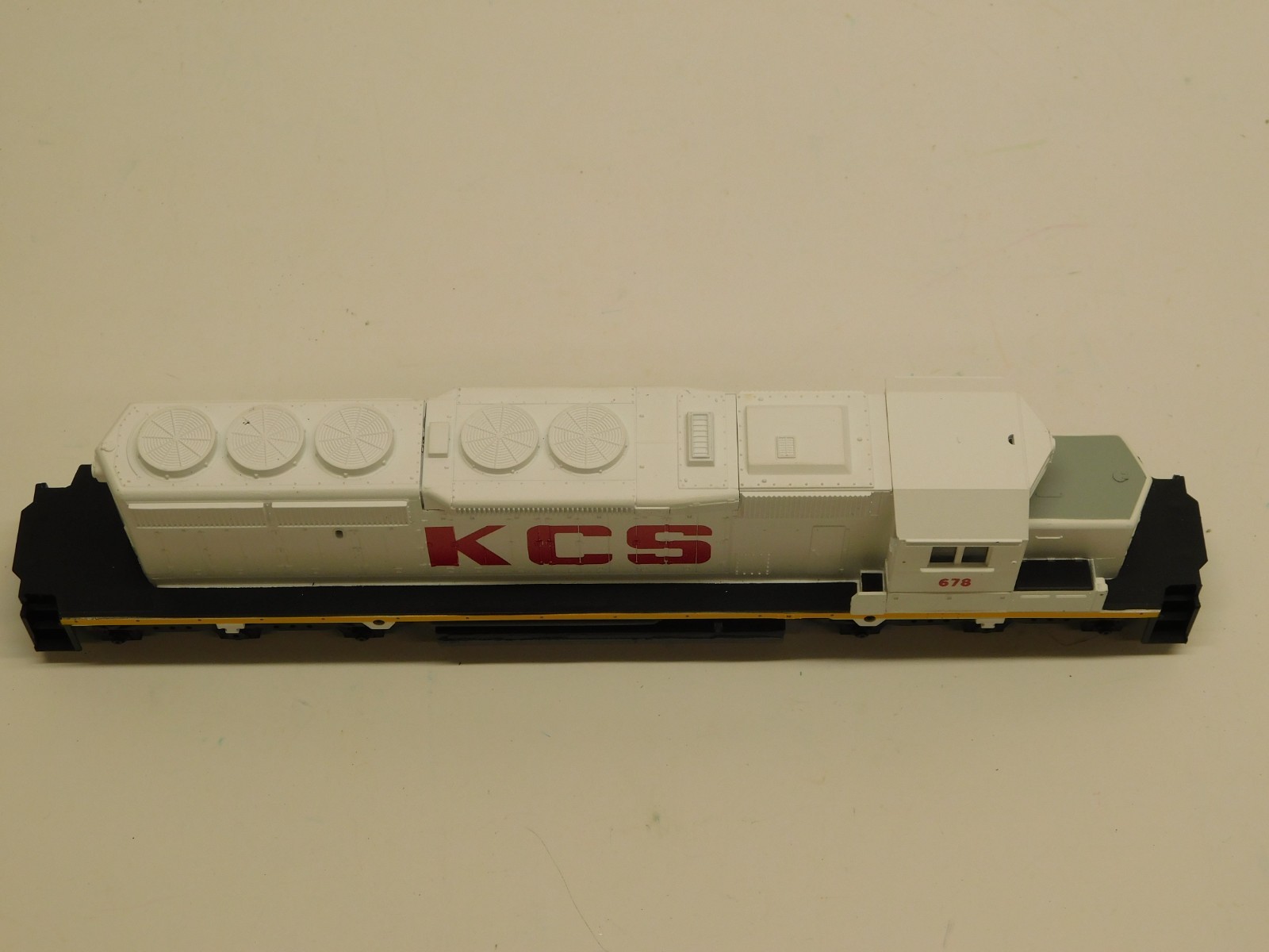 Athearn HO Blue Box Kansas City Southern SD40-2 Engine #678-Unpowered Dummy