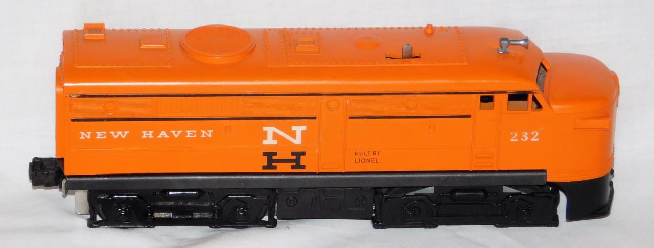 Scarce Lionel 232 New Haven A Alco Diesel w/BLACK PILOT/Apron 1962 Runs INTRSTNG
