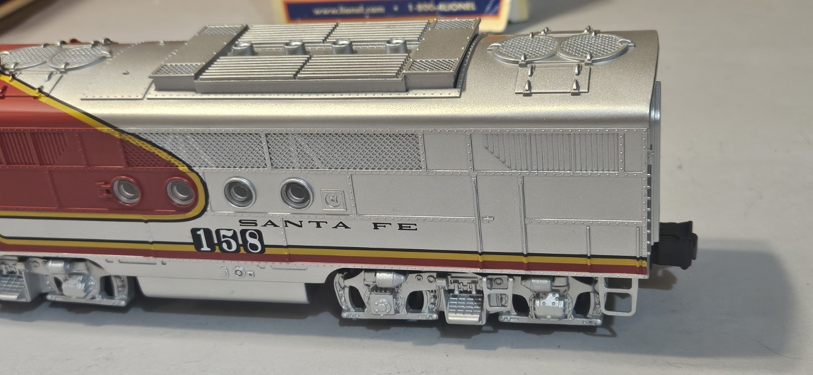 Lionel 6-24568 O-Gauge Santa Fe 158 Diesel Locomotive & OB ~Untested~Our# XS317