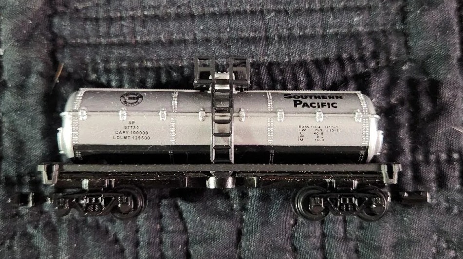 High Speed Metal Products N Scale Southern Pacific Tanker Car NEW