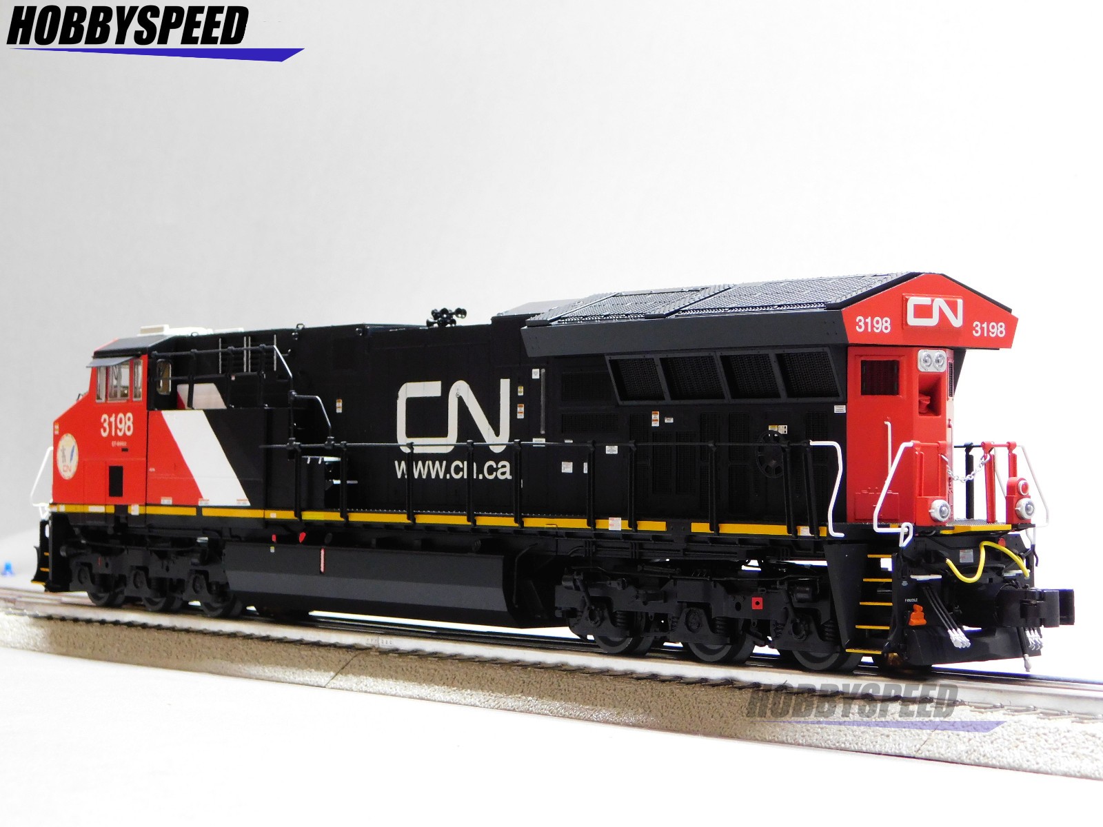 LIONEL BTO CANADIAN NATIONAL SUPERBASS ET44AC DIESEL ENGINE O GAUGE 2533469 NEW