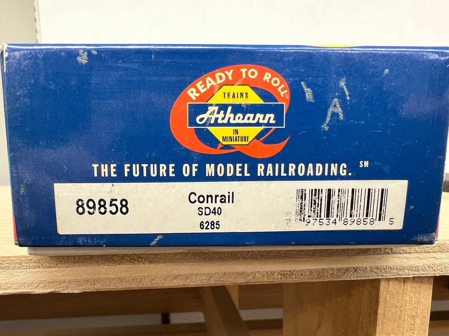 HO Athearn RTR #89858 Conrail SD40 #6285 United Way logo DCC Ready