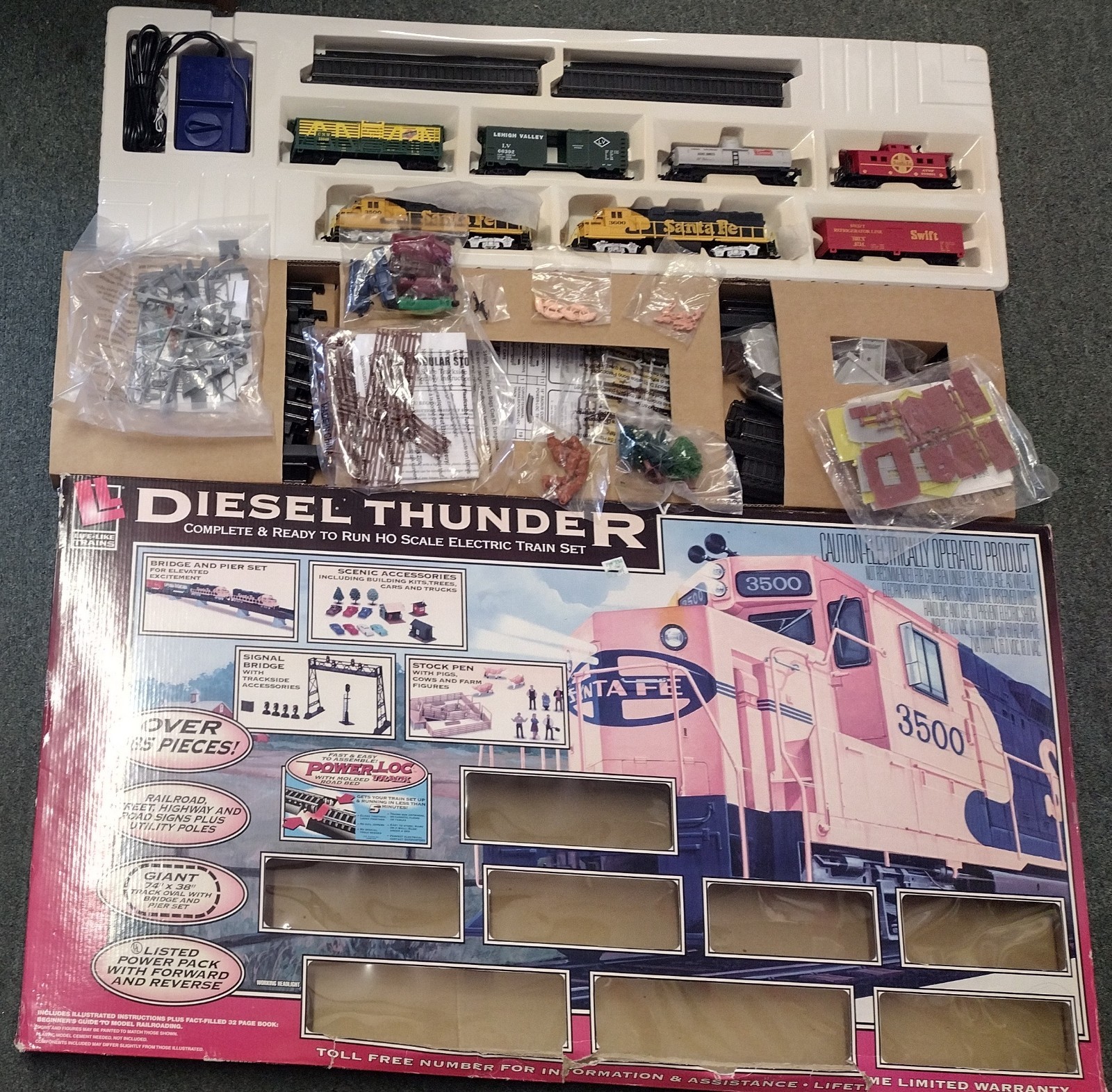 NEW Vintage DIESEL THUNDER Train Set 185 Pieces IOB!!