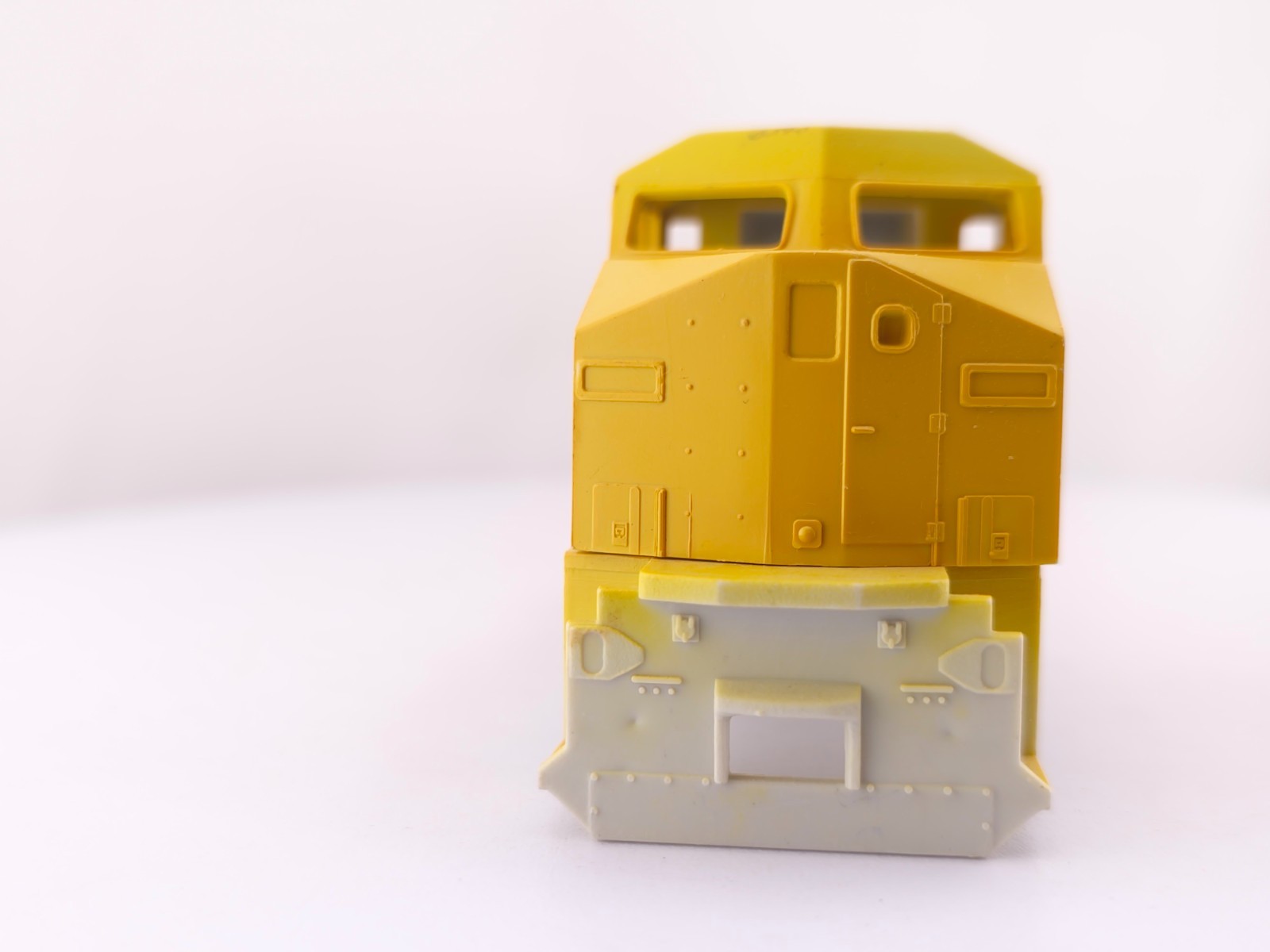 *READ* Rail Power Products? RPP HO Scale GE Dash 8-40W Locomotive Shell ONLY