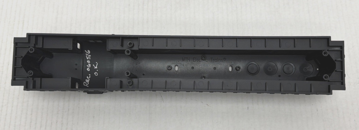 MTH O-GAUGE EMD SD-9 PRR PENNSYLVANIA #7609 DIESEL LOCOMOTIVE SHELL ONLY – NEW