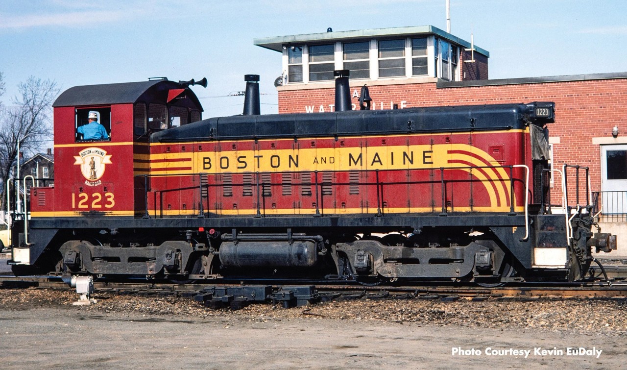 Rapido ~ HO Scale ~ EMD SW9 ~ Boston & Maine #1224 ~ DC/DCC Sound ~ 027567