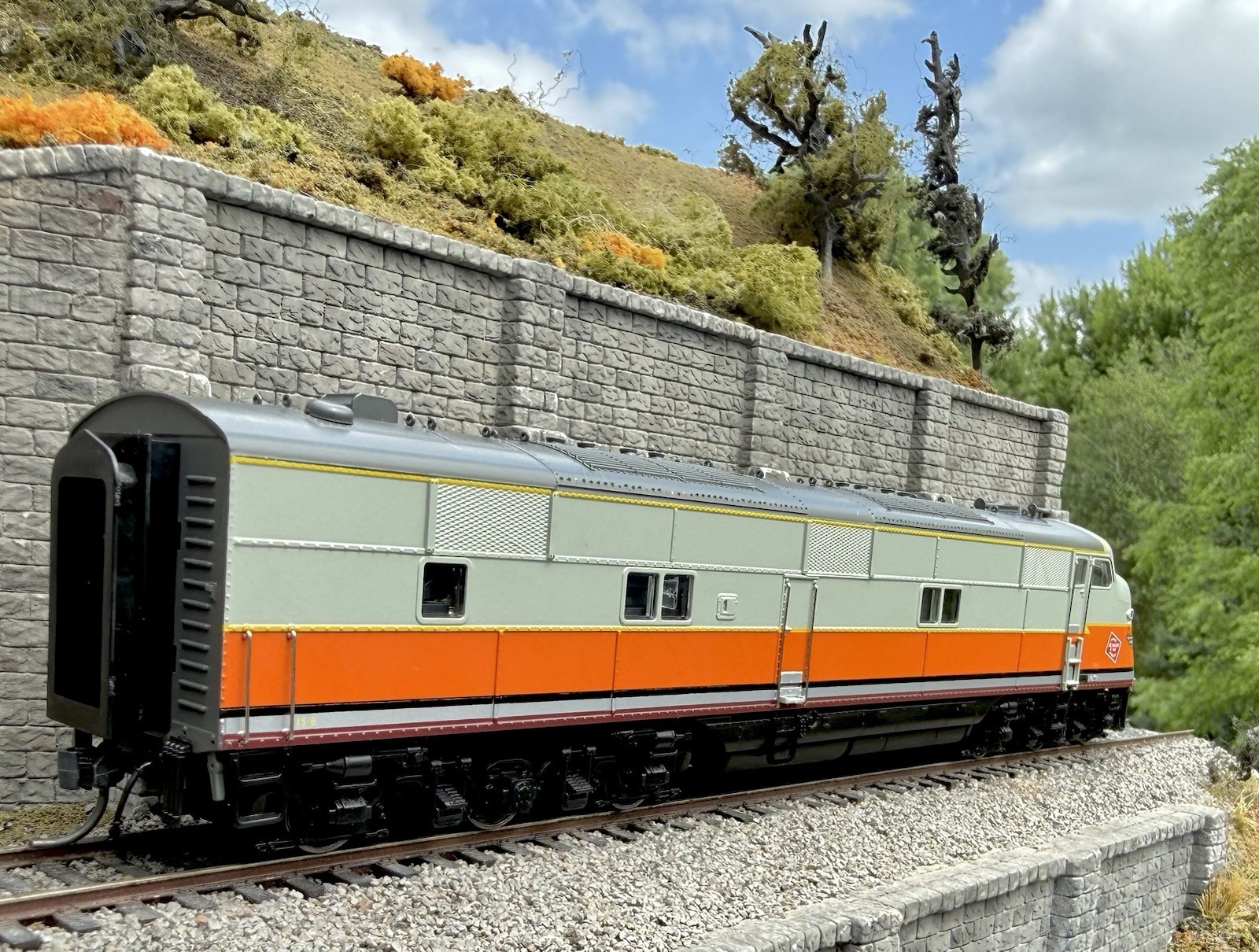 2 HO Scale BLI Paragon E6A/A Milwaukee Road DC/DCC/Sound/NIB