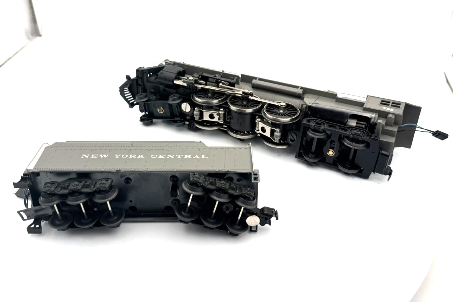 Lionel Sounds of Steam 6-18002 Gun Metal NYC 4-6-4 Hudson w/Tender 785