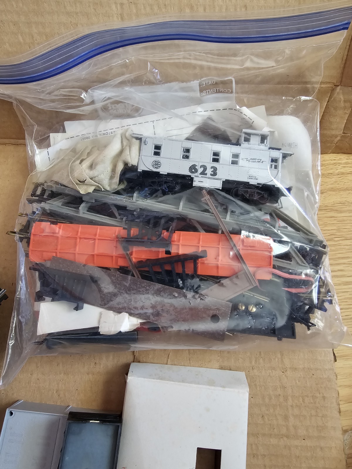 Vintage Tyco Santa Fe 72 Giant 72 Piece Train Set HO Scale Parts Repair Lot