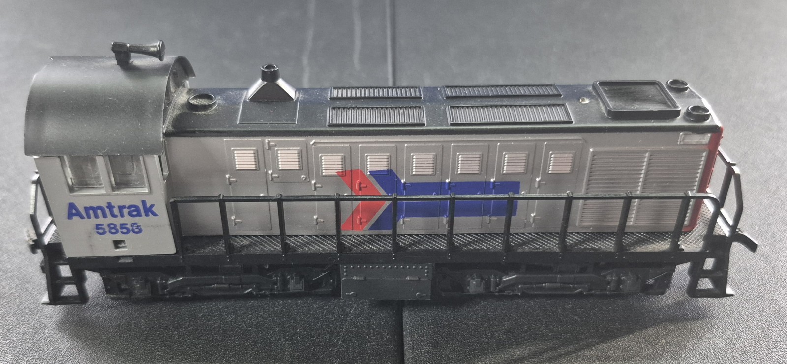 VINTAGE Amtrak ALCO S2 or S4 Switcher Locomotive, #5858 Made Yougoslavia No Box