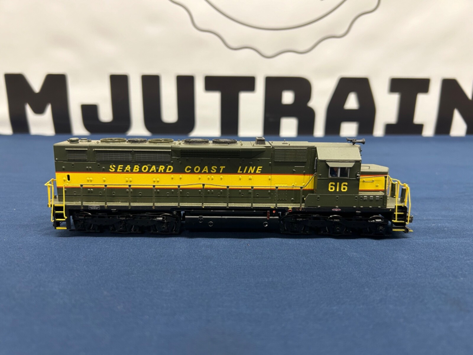 Atlas HO Seaboard Air Line #616 SDP-35 Diesel Engine DC NO BOX