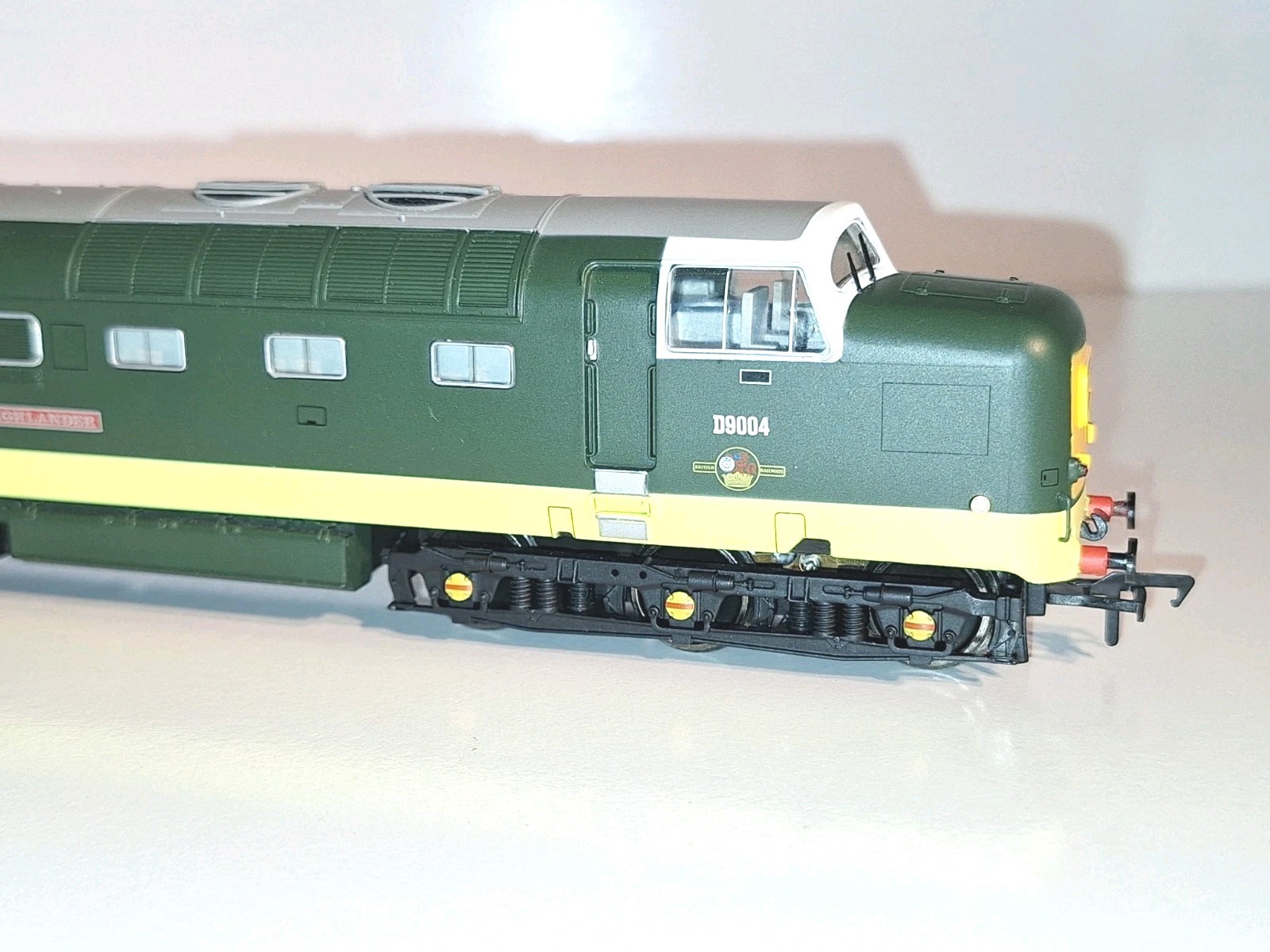 Bachmann 32525 Queens Own Diesel Loco. New Old Stock. Mint Cond. Boxed. OO Scale